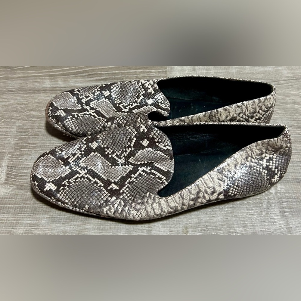 Vince Python Leather Flats Size 8 - image 8